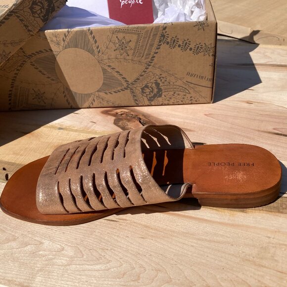 NEW Free People Slice of Sun fine leathers Sandals in rise/tyrien 3S2 - Picture 2 of 10